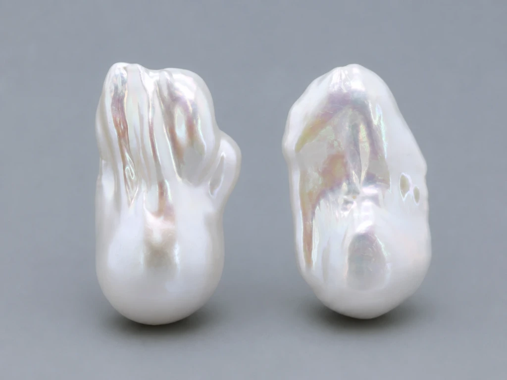 Freshwater Pearl Baroque
25x18mm+/- Free Form Half
Drilled White PAIR