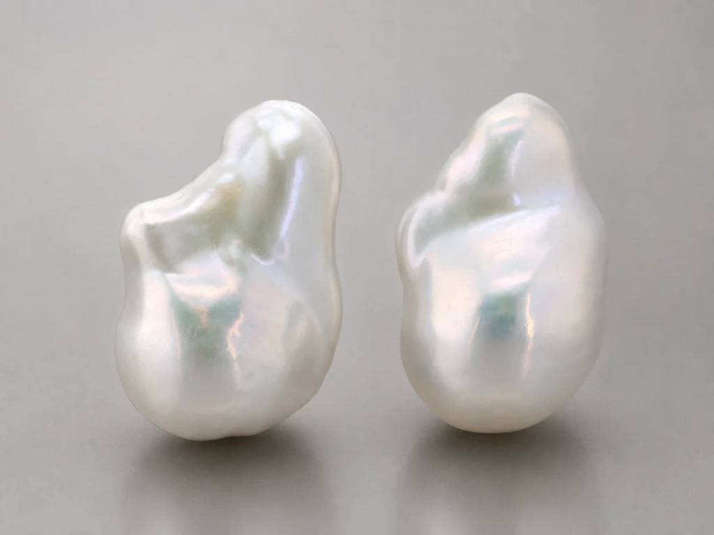 Freshwater Pearl Baroque
20x14mm+/- Free Form Half
Drilled White PAIR