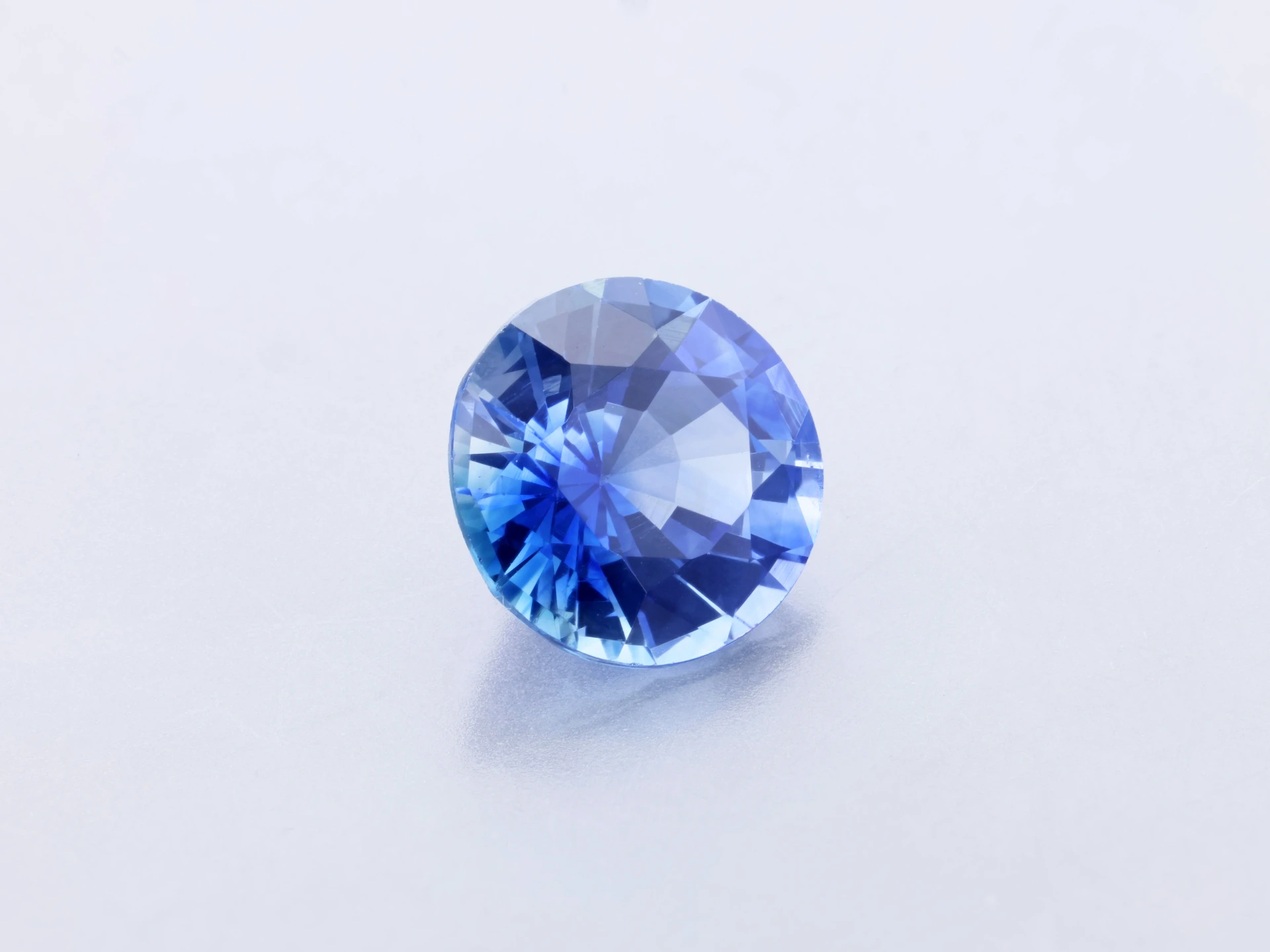 Ceylon Sapphire 5.90mm Round Mid Blue