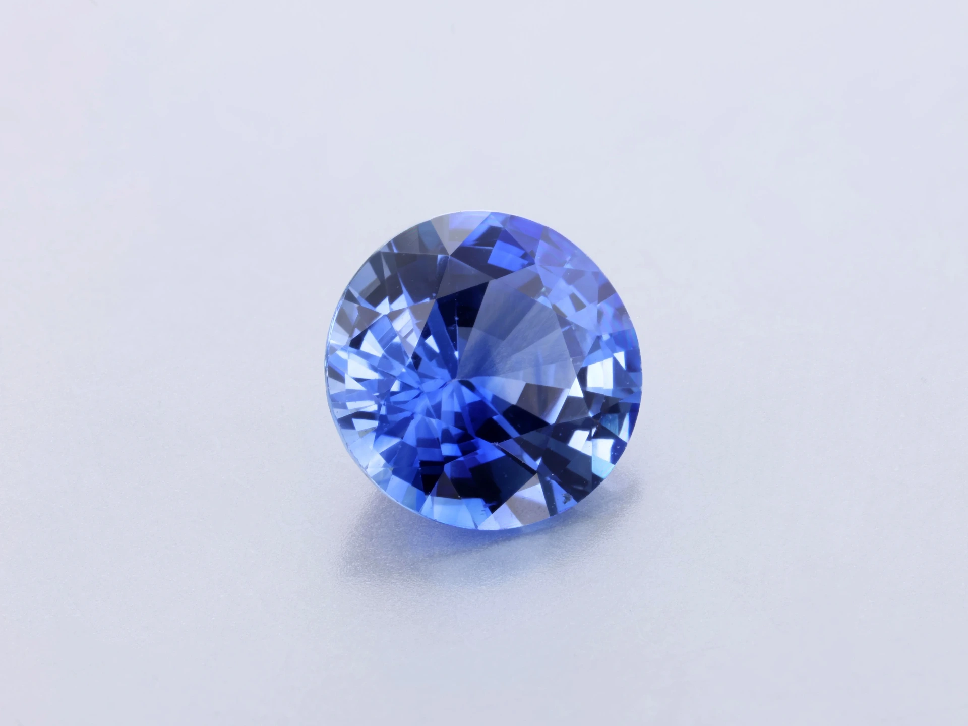 Ceylon Sapphire 5.90mm Round Mid Blue