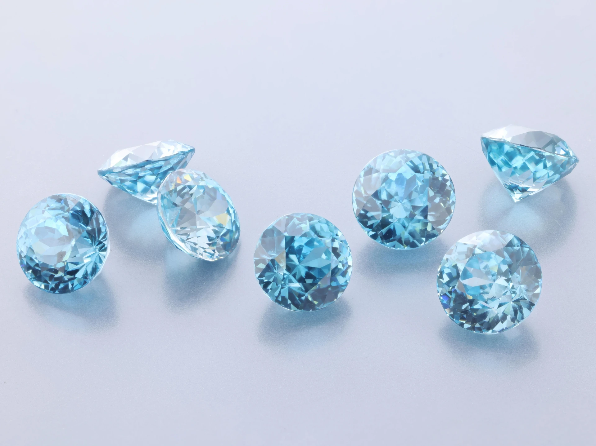 Zircon 6.50mm +/- Round Blue