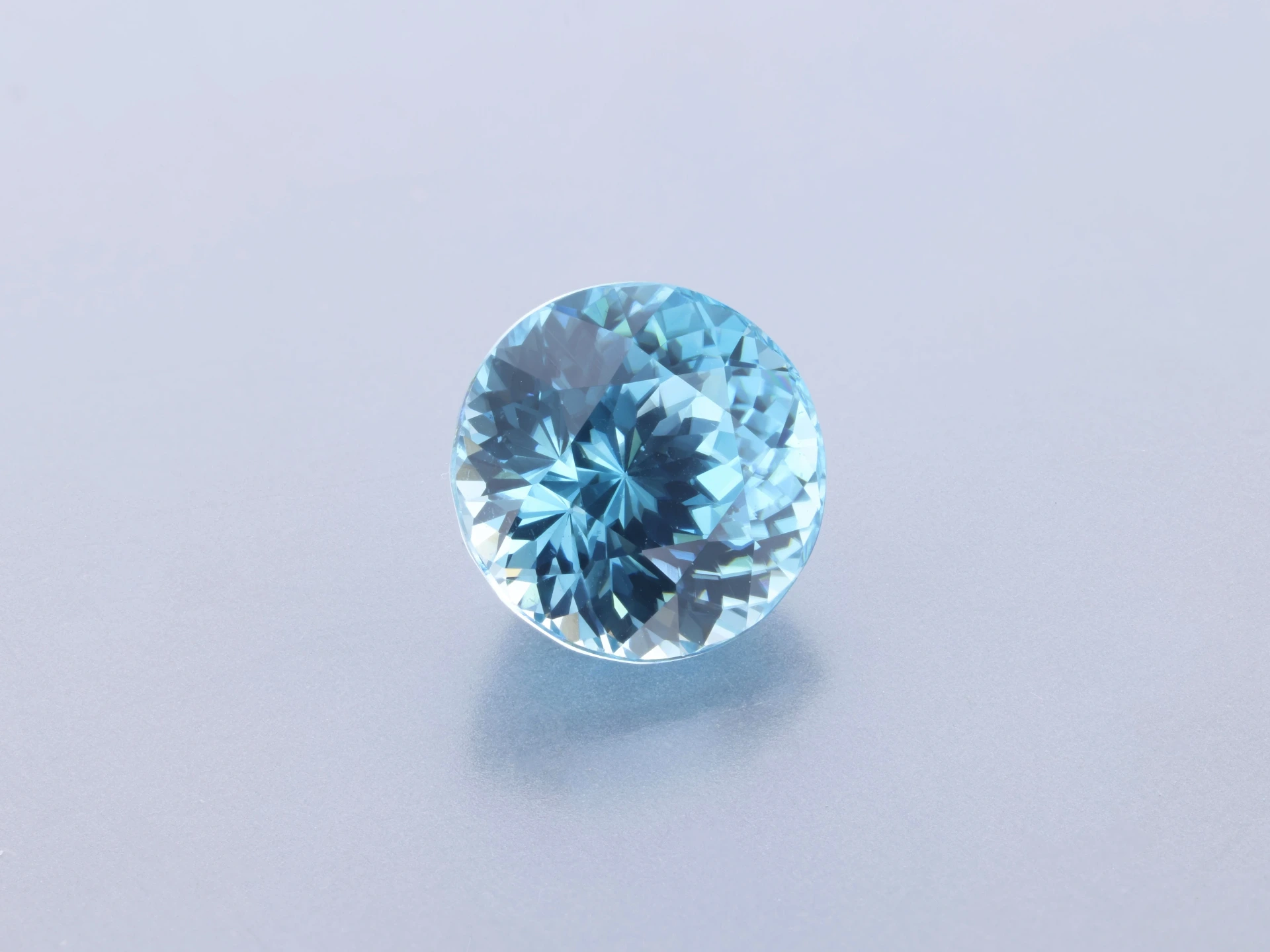 Zircon 6.85mm Round Blue