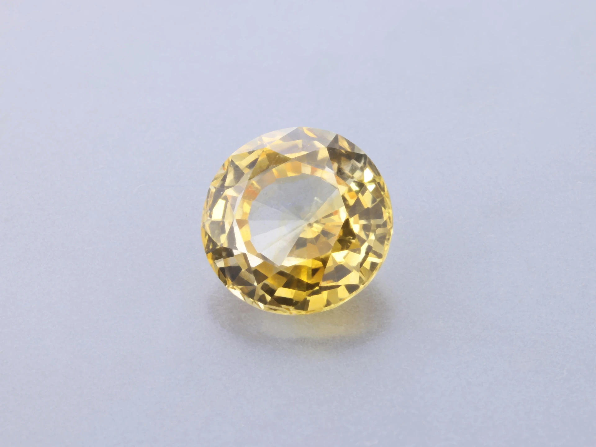 Yellow Sapphire 5.90mm Round Mid