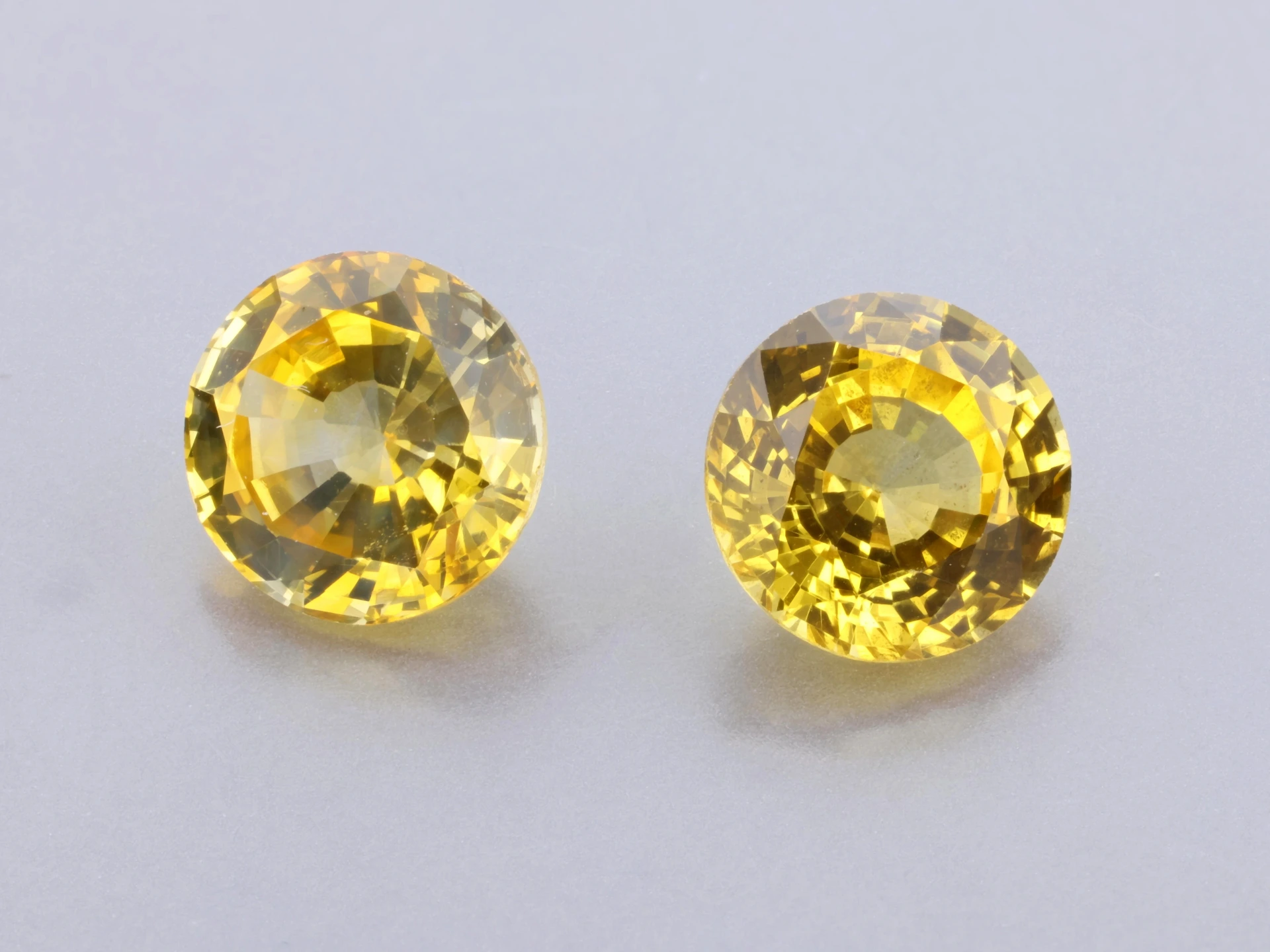 Yellow Sapphire 5.50mm Dark