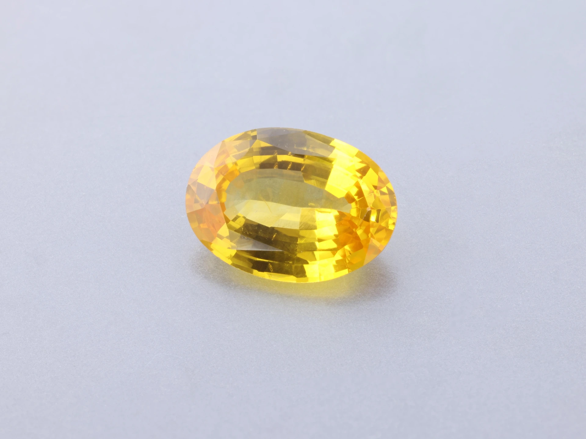 Yellow Sapphire 7x5mm Oval Dark