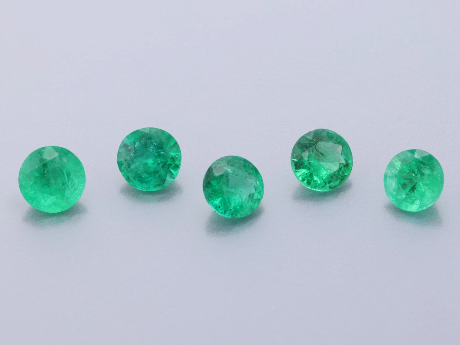 Emerald 3.00mm Round Diamond Cut Dark Green