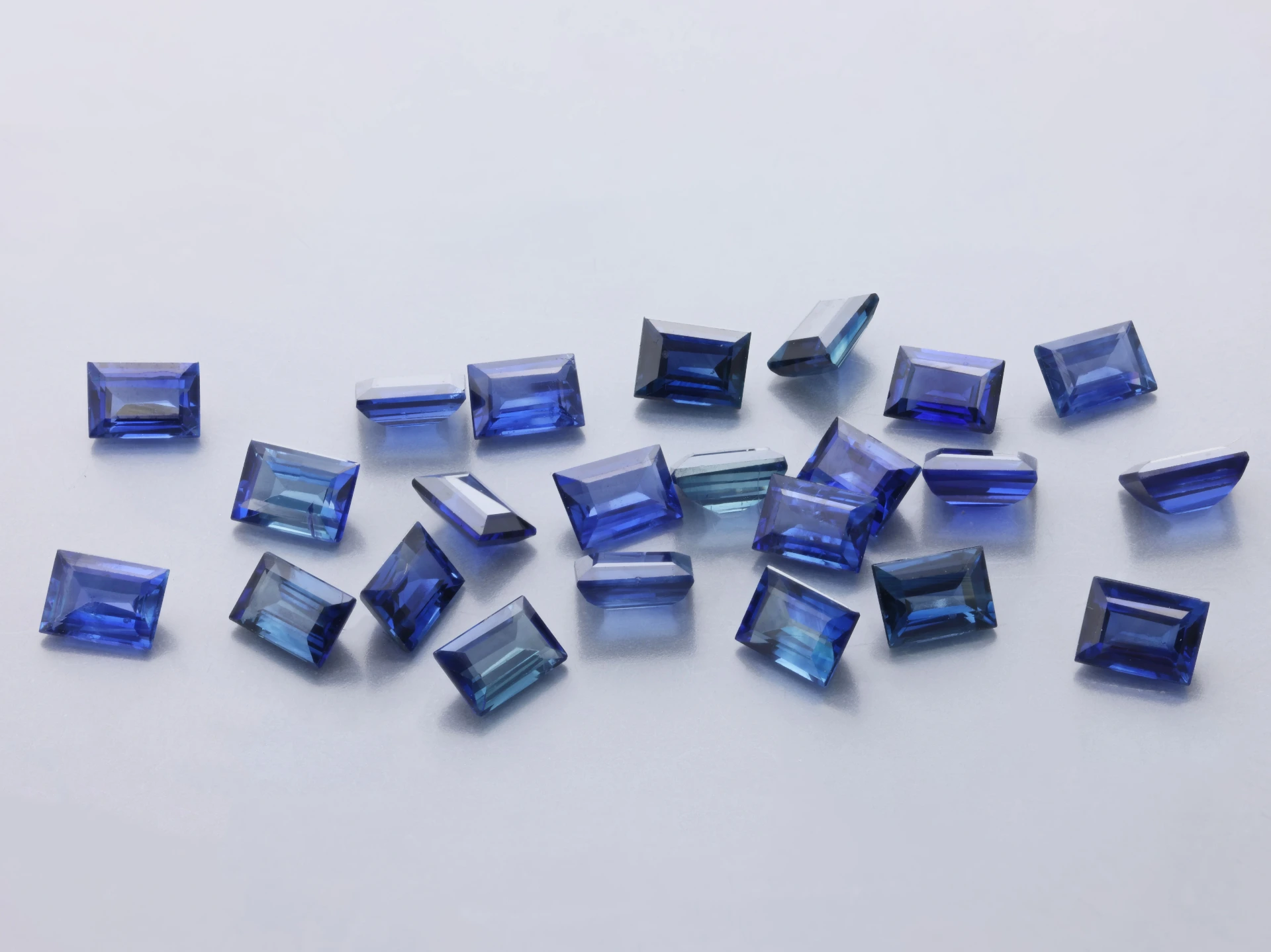 Ceylon Sapphire 3.5x2.5mm Baguette Dark Blue