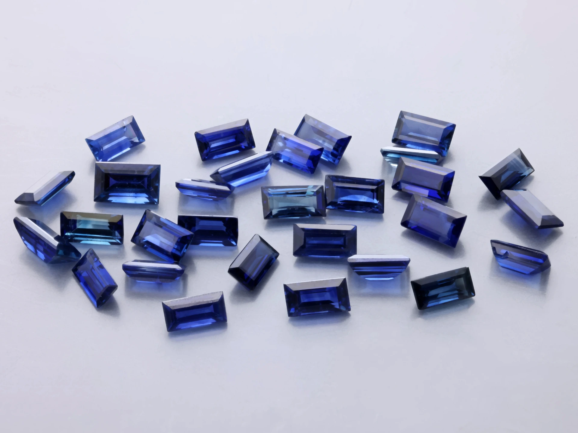 Ceylon Sapphire 4x2mm+/- Baguette Dark Blue