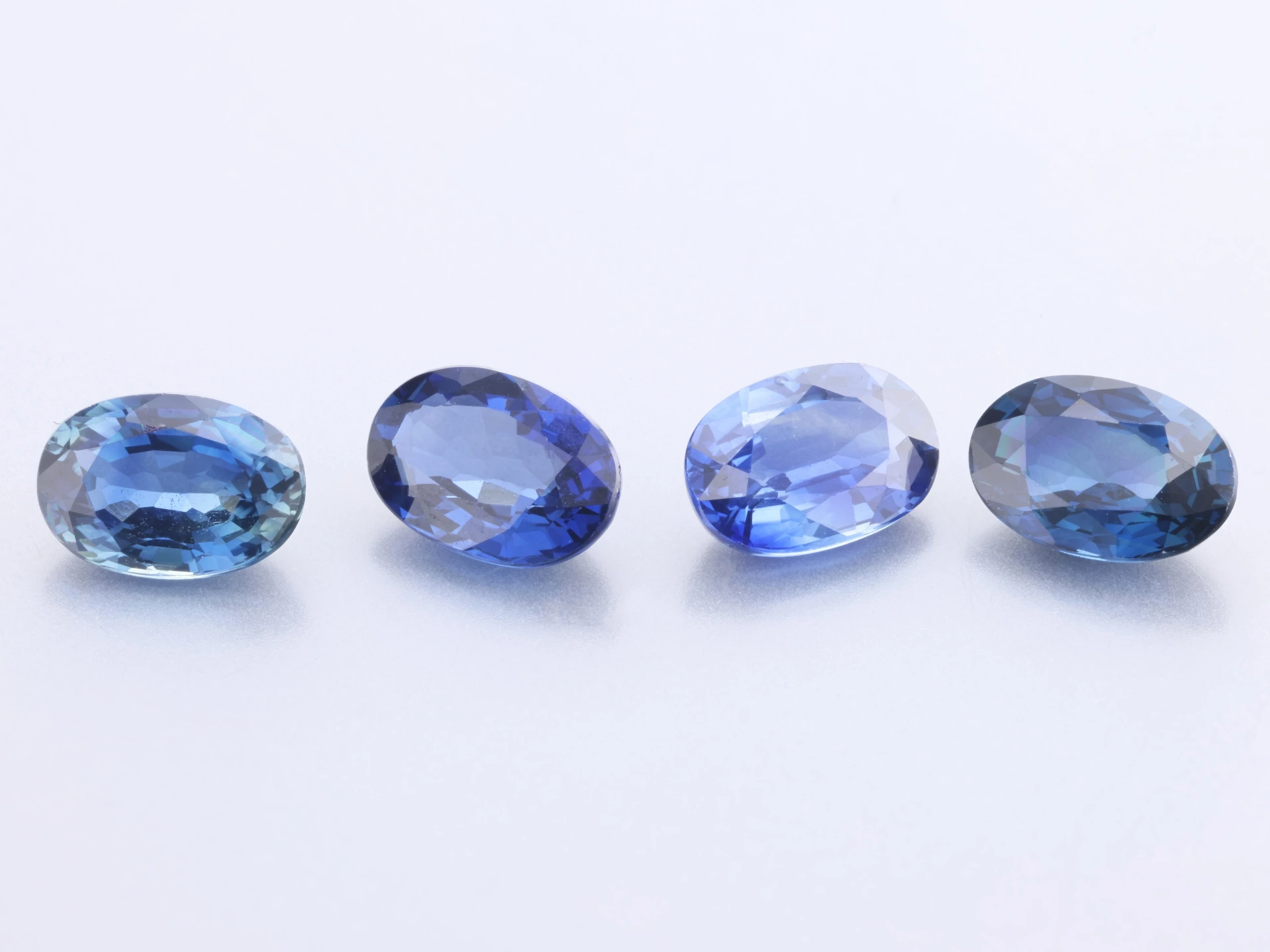 Australian Sapphire 6x4mm Oval Mid Blue