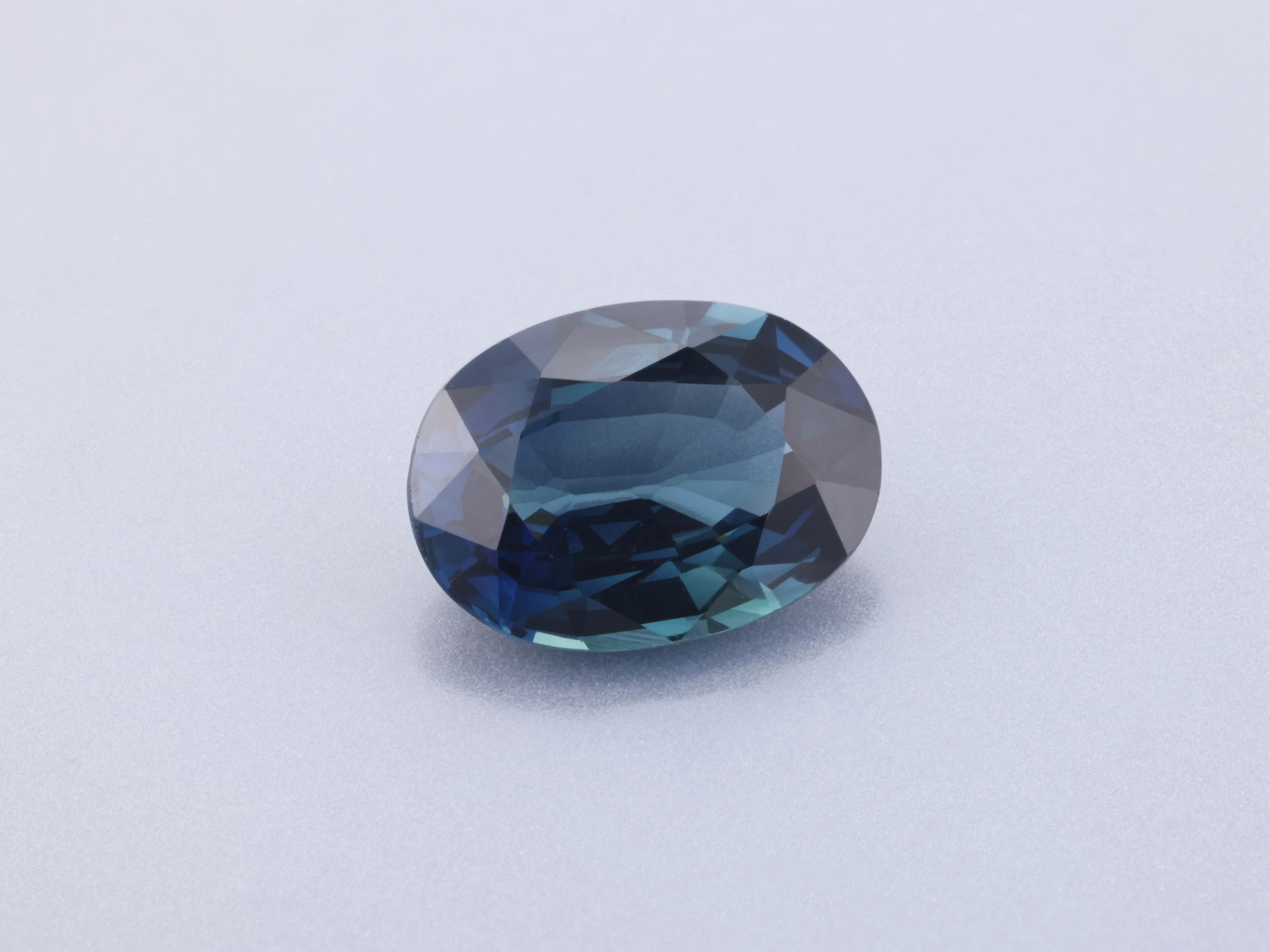 Australian Sapphire 7.95 x 5.80 x 3.15mm Oval Mid Blue