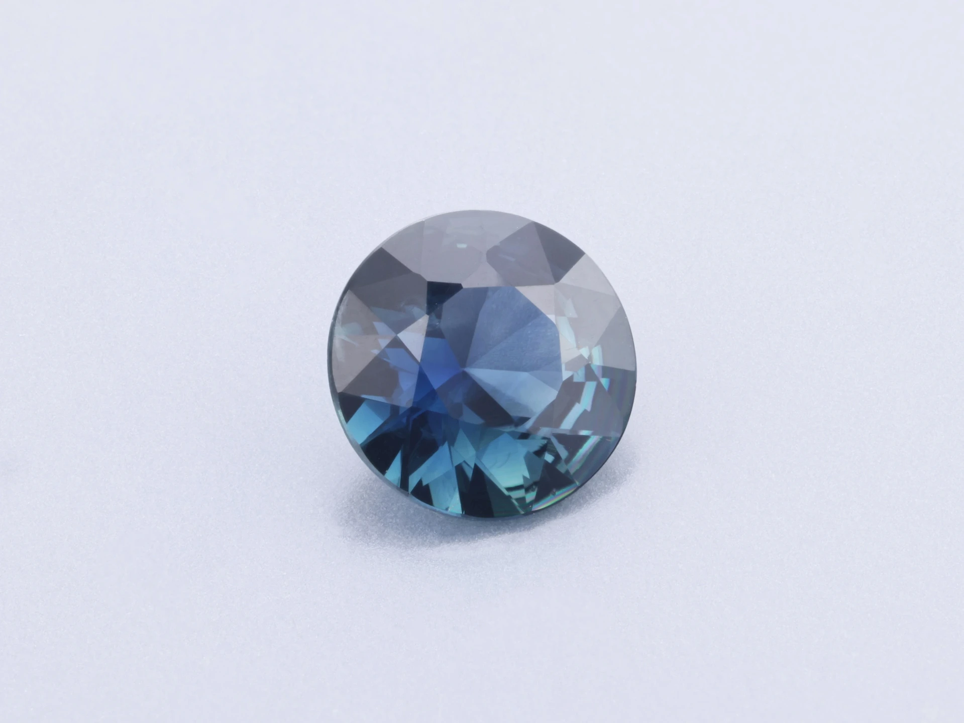 Australian Sapphire 6 x 6 x 3.2mm Round Blue