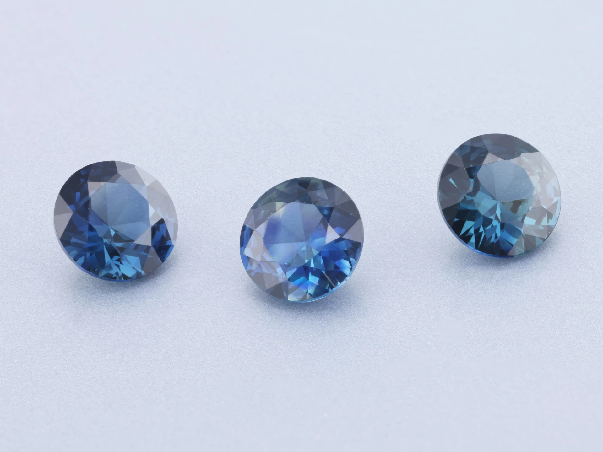 Australian Sapphire 5mm Round Mid Blue