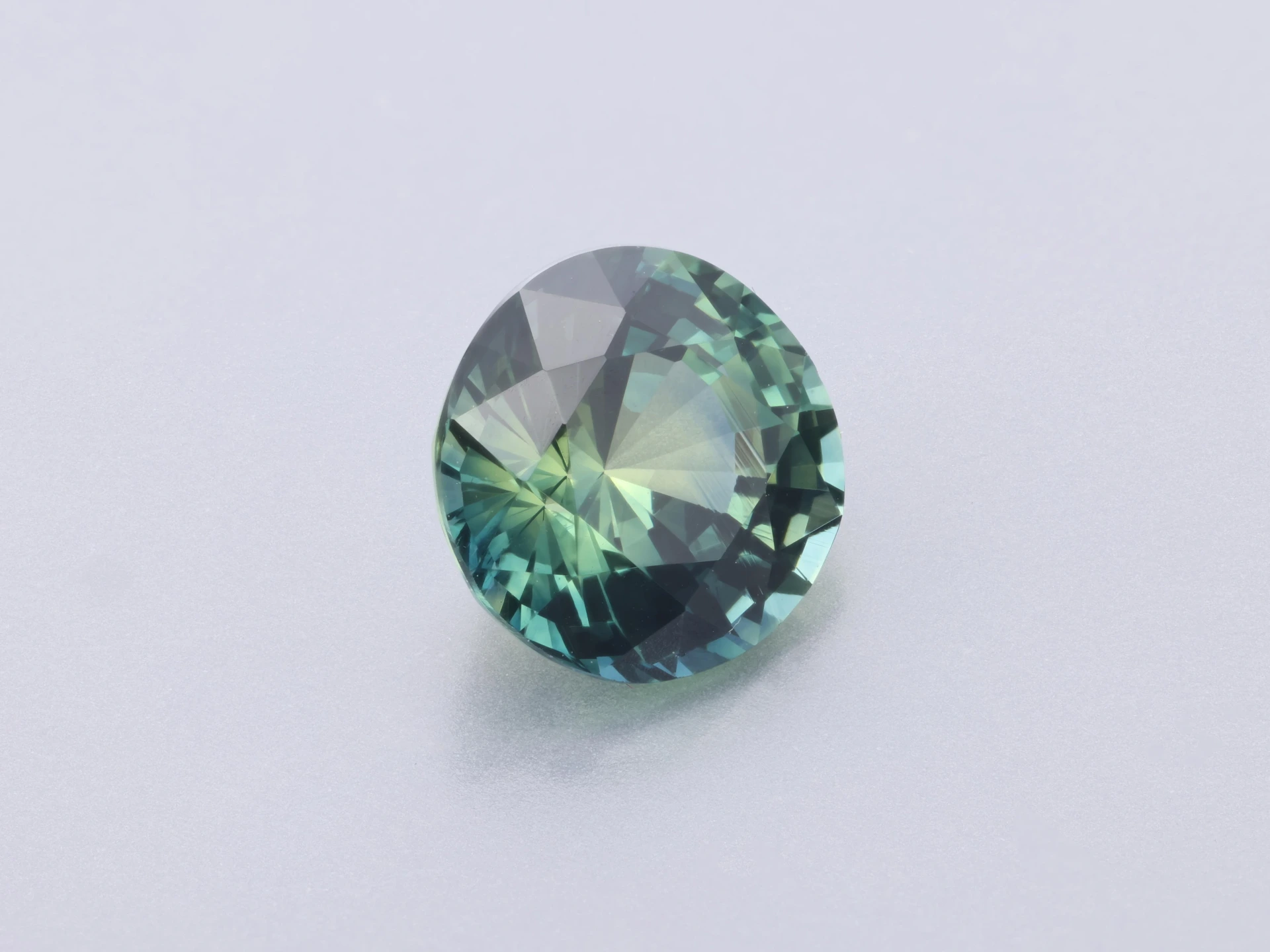 Parti Sapphire 5.98 x 5.87 x 3.90mm Round