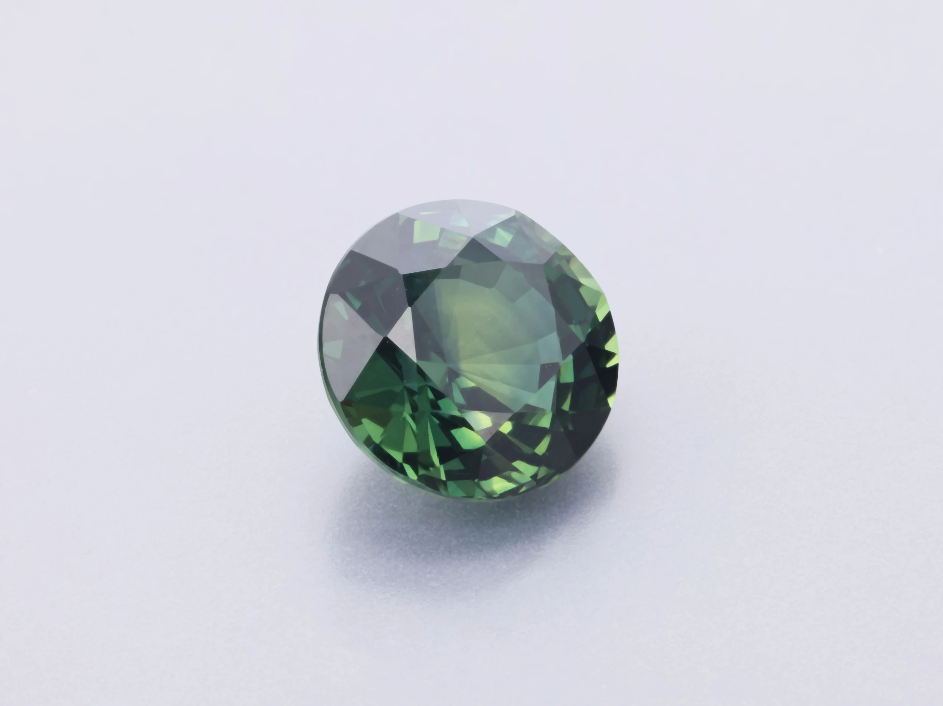 Green Sapphire 6.16 x 6.10 x 3.98 mm Round