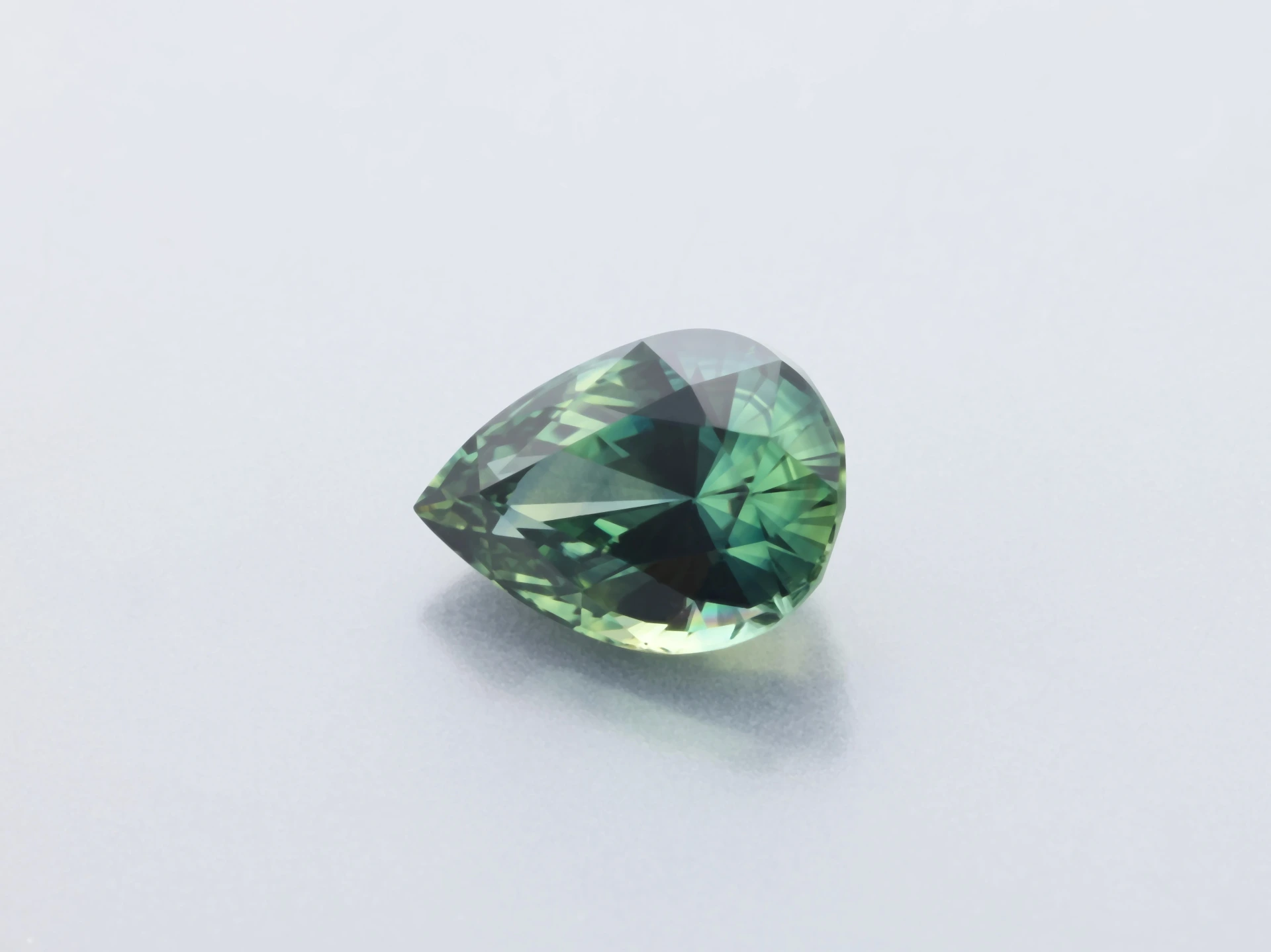 Parti Sapphire 7.14 x 5 x 4 mm Pear Shape