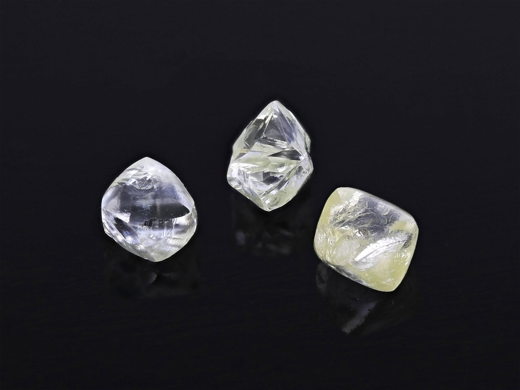 [DMFX0250X22] Diamond Crystals 2.5-3mm +/- set of 3