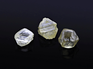 [DMFX0250X26] Diamond Crystals 2.5-3mm +/- set of 3