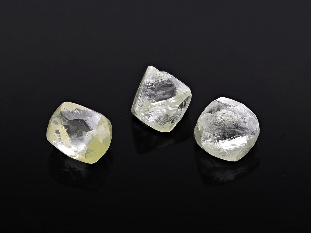 [DMFX0250X29] Diamond Crystals 2.5-3mm +/- set of 3