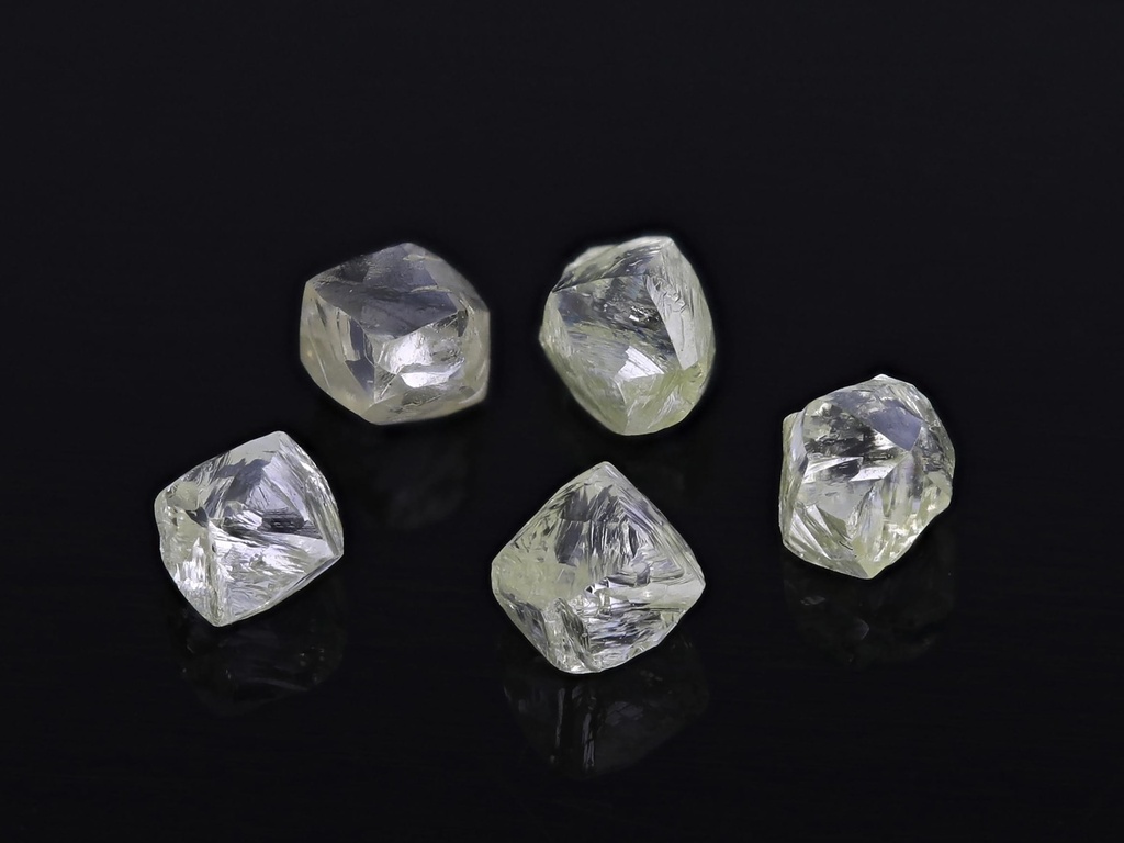 [DMFX0250X31] Diamond Crystals 2.5-3mm +/- set of 5