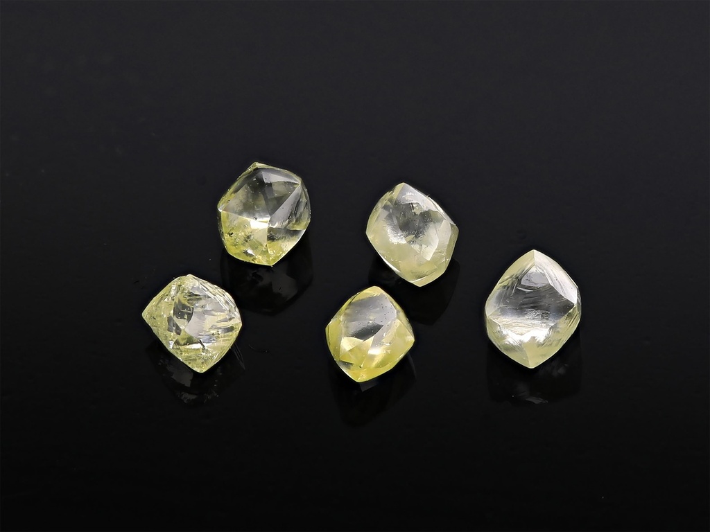 [DMFX0250X34] Diamond Crystals 2.5-3mm +/- set of 5