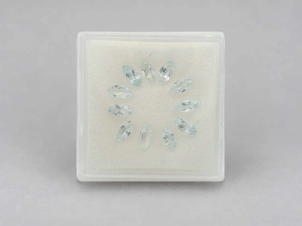 [BAMB0502X2] Aquamarine 5x2.5mm Marquise  set of 11